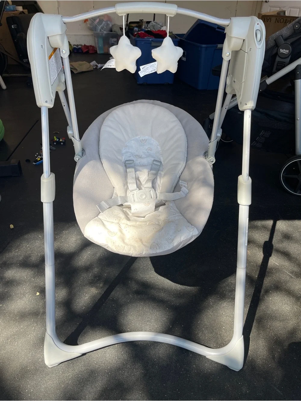 Neutral Ivory Baby Swing with Plush Seat and Hanging Stars